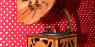 Кукольная мебель - патефон для куклы