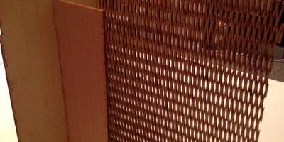 Коробка с динозавром