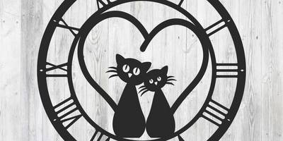 Часы кошки обнимаются хвостами