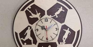 Часы футбольный мяч