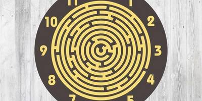 Часы лабиринт круглые