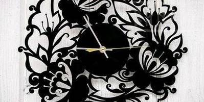 Часы цветочный орнамент