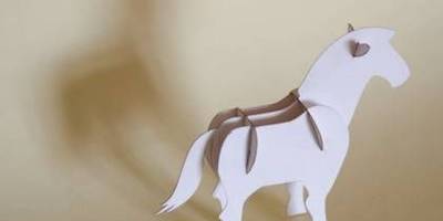 Игрушка конь