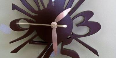 Часы абстракция цифры