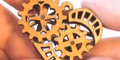 8 марта брелок техносердце