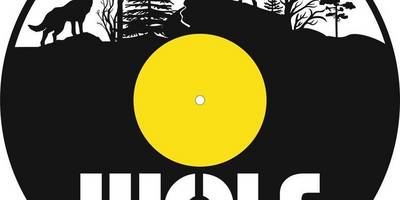 Часы воющие волки