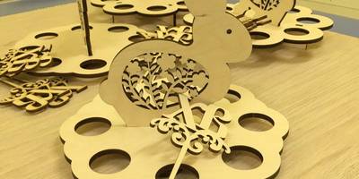 Подставка заяц для Пасхи