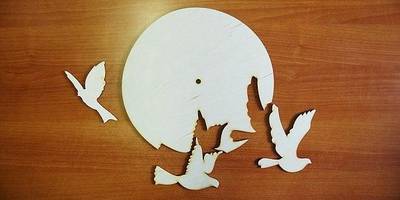 Часы заготовка с птичками