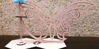 8 марта подставки под цветы в колбе