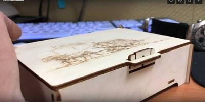 Шкатулка с фиксирующим замком