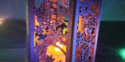 Фонарь настольный со снежинками