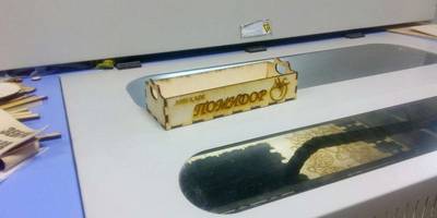 Коробка для вилок ложек в кафе