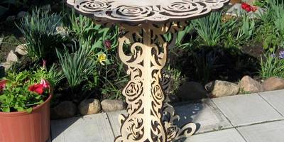 Столик с розами для выездных регистраций