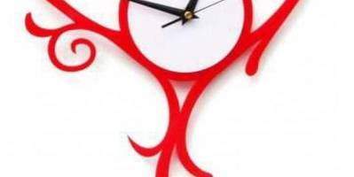 Часы фигура настенная