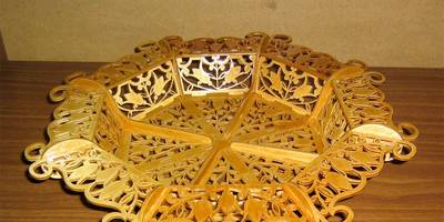 Тарелка резная