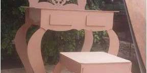 Зеркало и стульчик