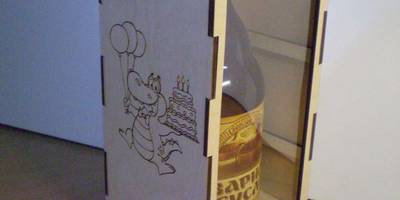 Коробка с болтами