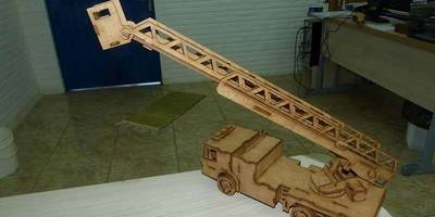 Сборная модель пожарная машина с лестницей 85