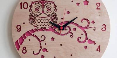 Часы сова на ветке