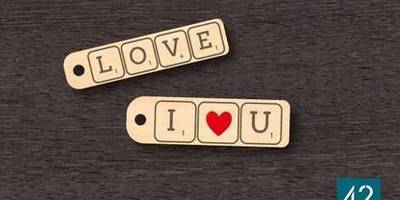 8 марта брелки любовь