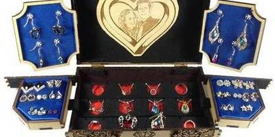 8 марта шкатулка для украшений с гравировкой