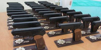 Сувенирные пистолеты