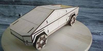 Автомобль Tesla Cybertruck 110