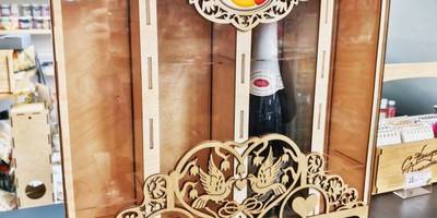 Декоративная упаковка для 4 бутылок вина на 8 марта