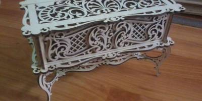 Шкатулка ажурная на ножках