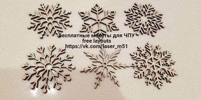 Новогодняя снежинка 12