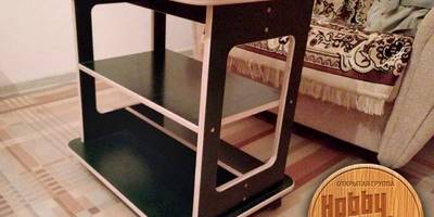 Журнальный столик на колесиках