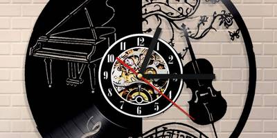 Часы рояль со скрипкой и нотами