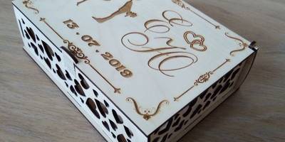 Шкатулка свадебная с гравировкой и замком