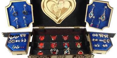 Шкатулка для украшений с гравировкой