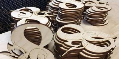 8 марта настольные силуэты