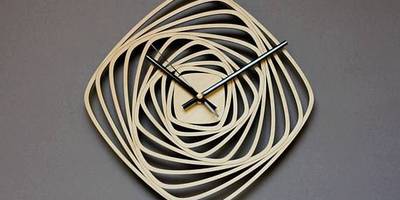 Часы квадраты спиралью