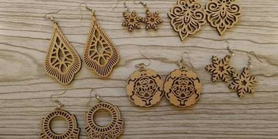 8 марта деревянные серьги