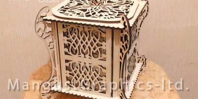 Шкатулка резная с орнаментом