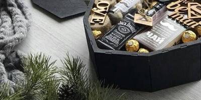 8 марта коробка сердце большая