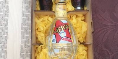 Коробка граница на замке