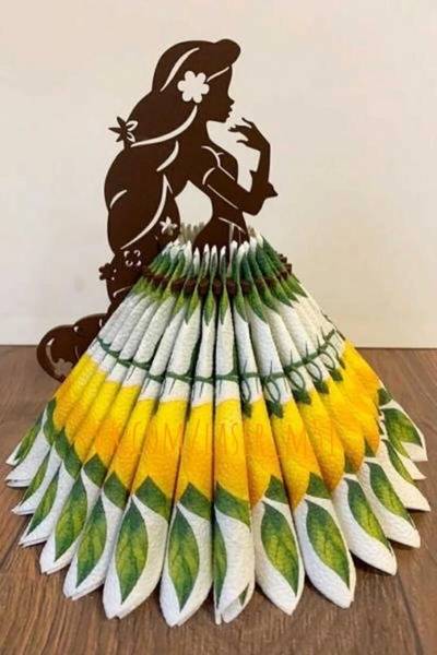 Салфетница девушка с косой