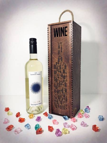 Ажурная подарочная упаковка для вина на 8 марта