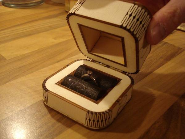 Шкатулка laser cut engagement ring box