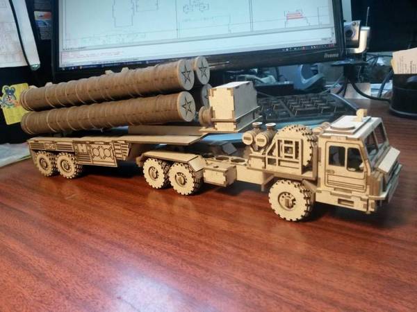 Модель с 400 триумф