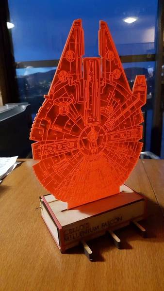 Star wars millenium falcon and stand 3d optical illusion lamp dxf