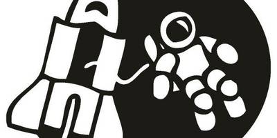 Космонавт с ракетой